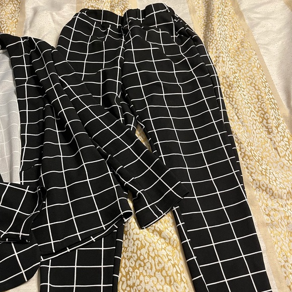 SHEIN 2 Piece Grid Pattern Suit Set - Picture 3 of 7